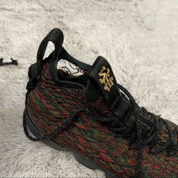 Nike Lebron BHM Shoes - Picture 8 of 8